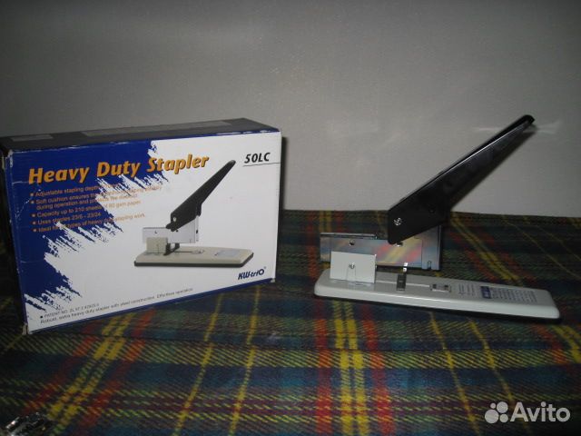 Степлер настольный