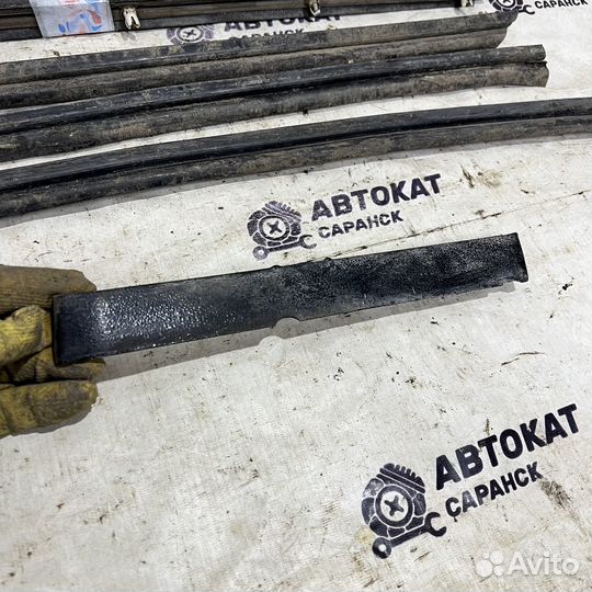 Молдинг двери нижний Mercedes W210