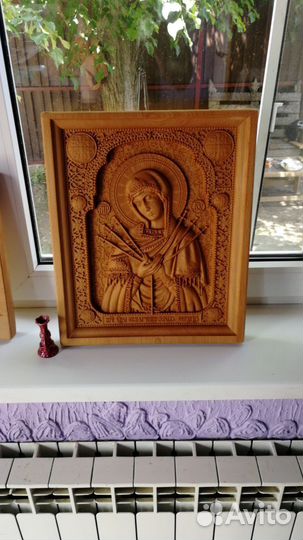Икона резная из дерева