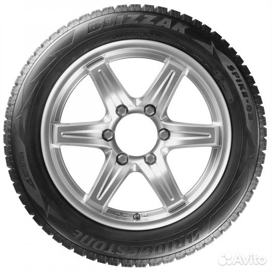 Bridgestone Blizzak Spike-02 215/60 R16
