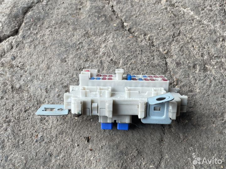 Блок предохранителей салона Ниссан teana j31