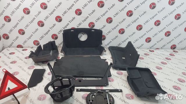 Обшивки багажника на Mercedes-Benz W220 S