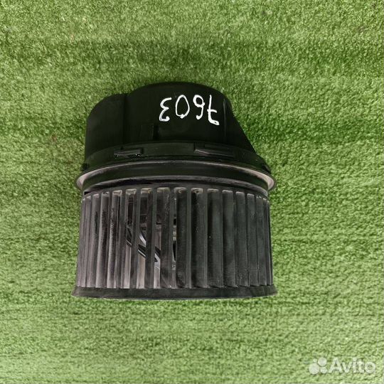 Моторчик печки Ford Focus 2 2007 1362640