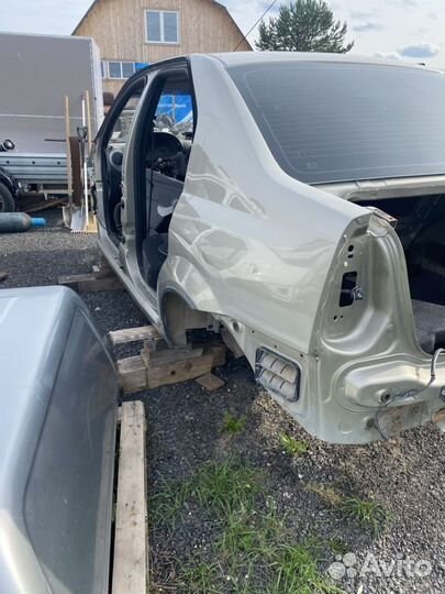 Крыло заднее правое левое Renault Logan 1