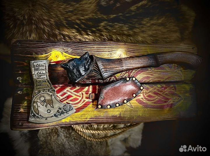 Кованый топор ручной работы