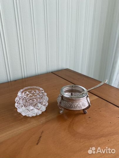 Старинный графин, солонки
