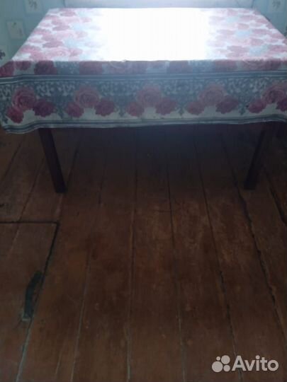 Кухонный стол