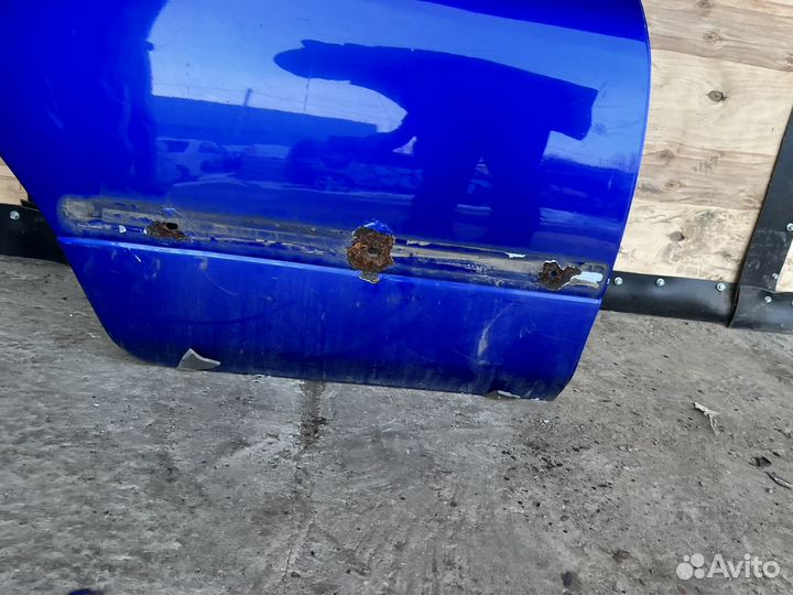 Задняя правая дверь Nissan Primera p11 Примьера