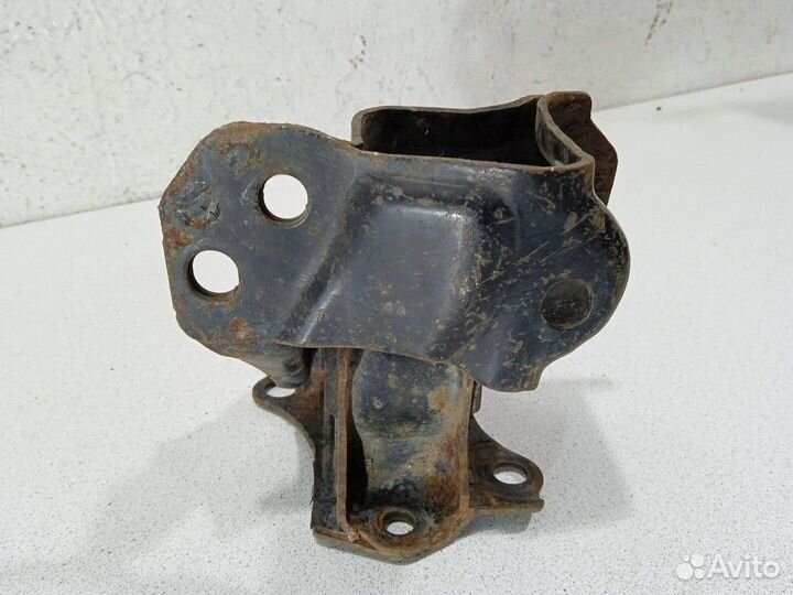 Подушка двигателя 50805S04000