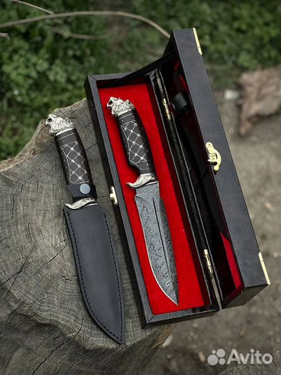 Нож лев дамаск