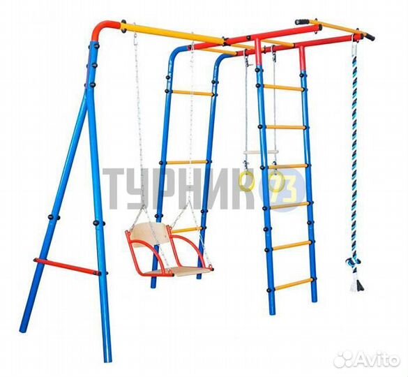 Уличный спортивный комплекс 