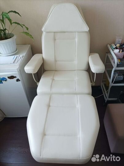 Косметологическое кресло на гидравлике