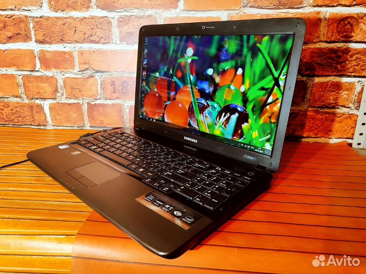 Ноутбуки с гарантией (Много)