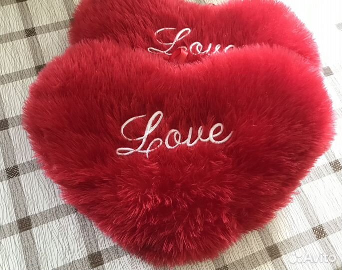 Декоративная подушка в форме сердца