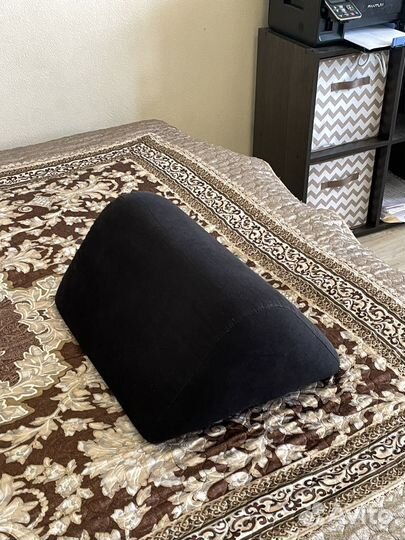 Подушка треугольная