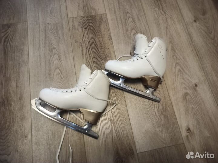 Фигурные коньки Edea Chorus 230 + Supreme 8 1/2