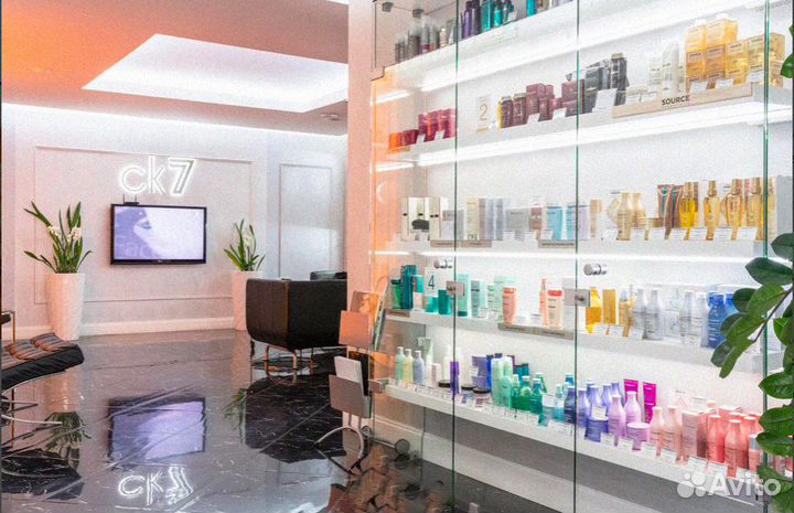 3 часа: Аренда кресла парикмахера в салоне м.Беляе