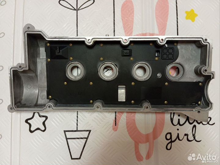 Крышка клапанов