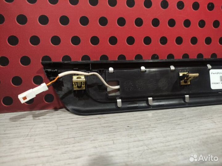 Накладка на порог салона Jeep Grand Cherokee WK2