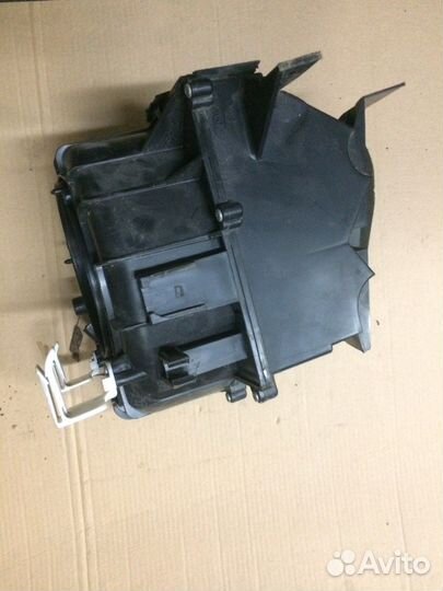 Корпус вентилятора печки Nissan Almera Classic B10