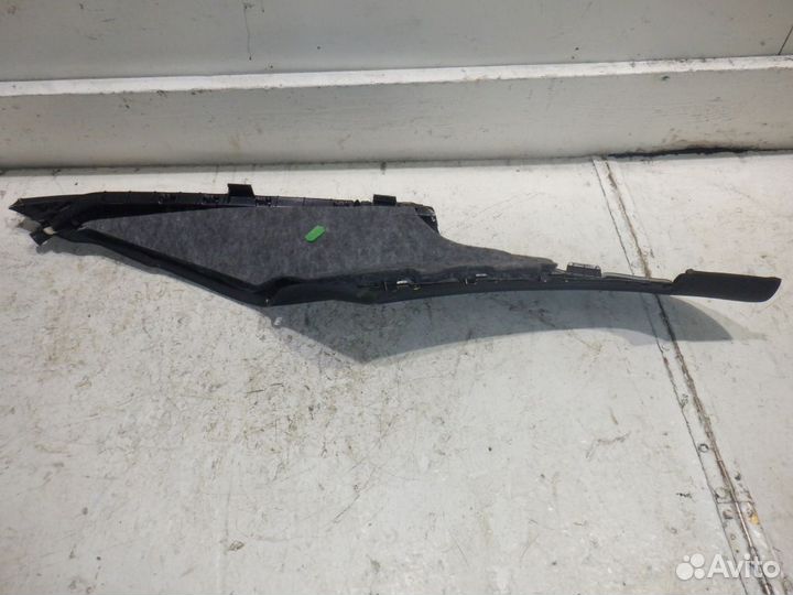 Обшивка стойки Мерседес