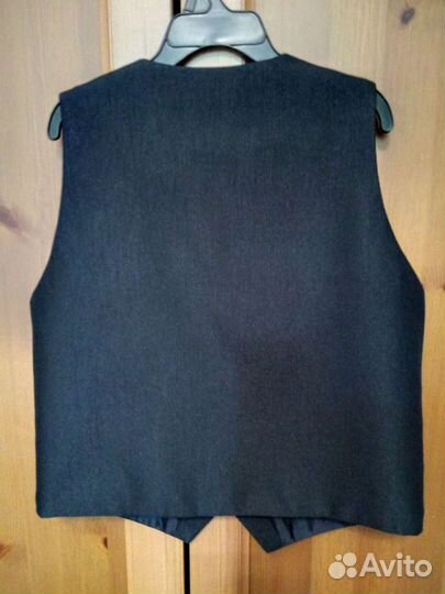 Костюм (пиджак, жилет, брюки)