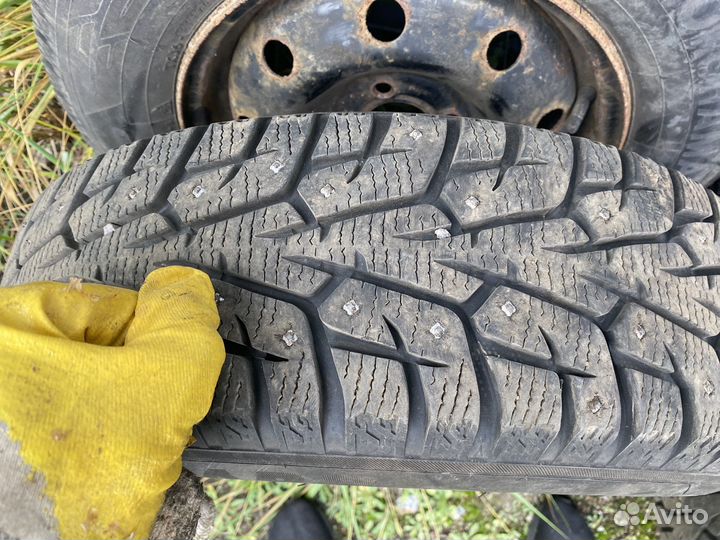 Зимняя резина r14 на дисках 185/70 новая
