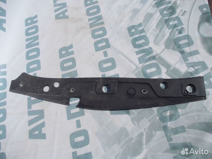 Накладка панели радиатора Рено Меган 2