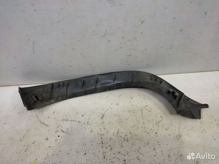 Обшивка крышки багажника правая Toyota Camry XV70