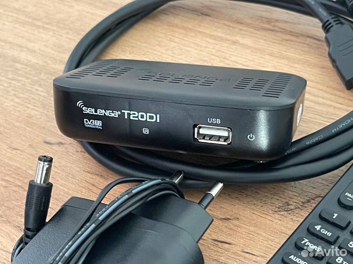 Приставка цифрового телевидения Selenga