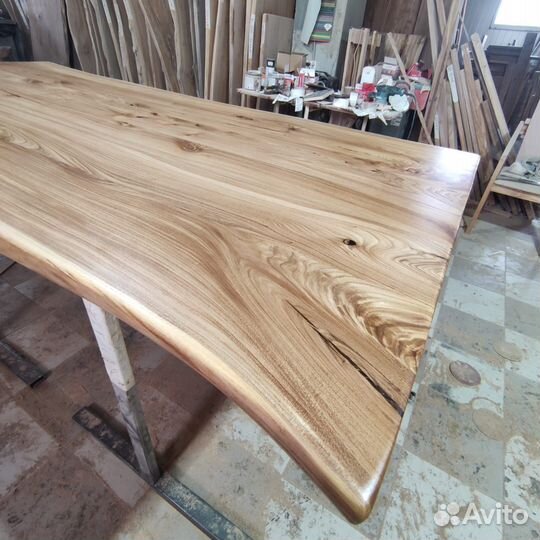 Письменный стол