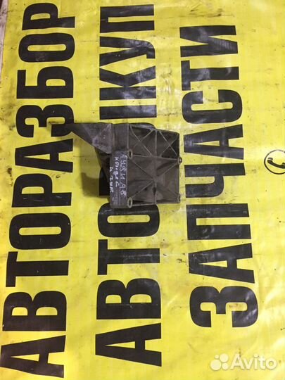 Кронштейн гидроусилителя Audi A8 D3-4E