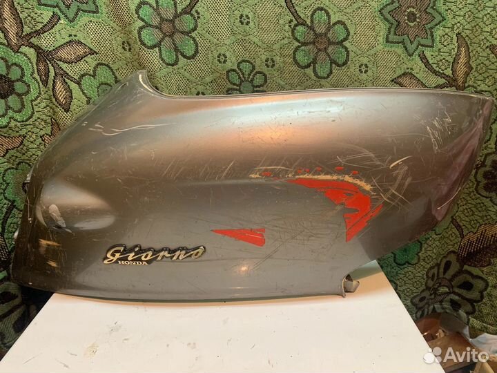 Боковой пластик Honda giorno af 24