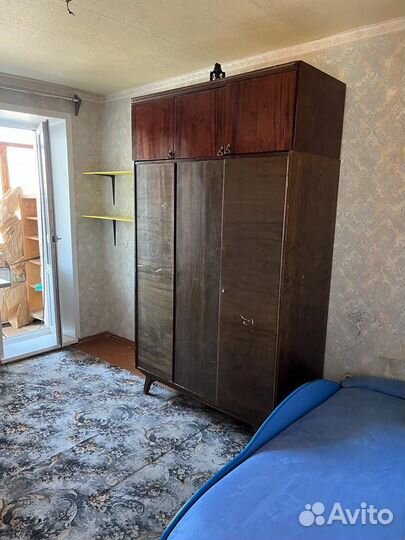 Полка книжная