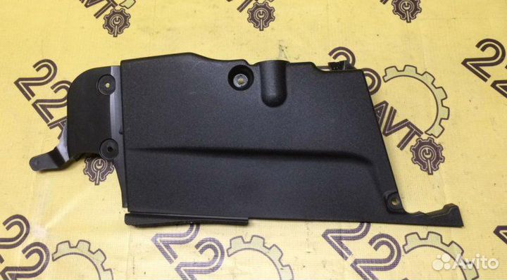 Декоративная накладка под капот передняя правая