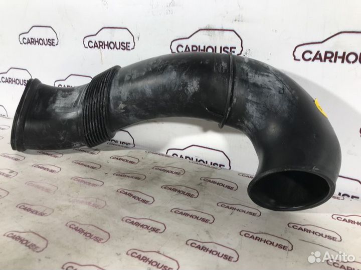 Патрубок воздушного фильтра Volkswagen Touareg GP