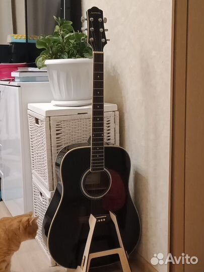 Продается гитара акустическая Naranda DG220BK