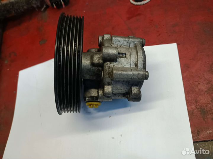 Насос гидроусилителя Renault Duster
