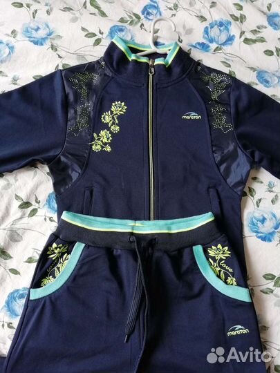Костюм спортивный