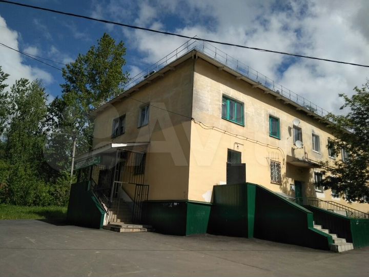 Продуктовый магазин с пекарней 200 м²