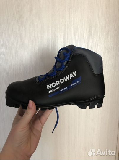 Ботинки лыжные