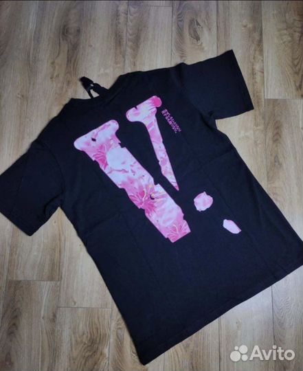 Футболка vlone sakura