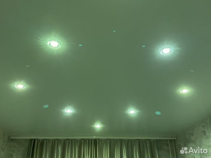 Продам светильники плюс лампочки светодиодные