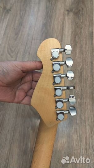 Электрогитара Cruiser by Crafter