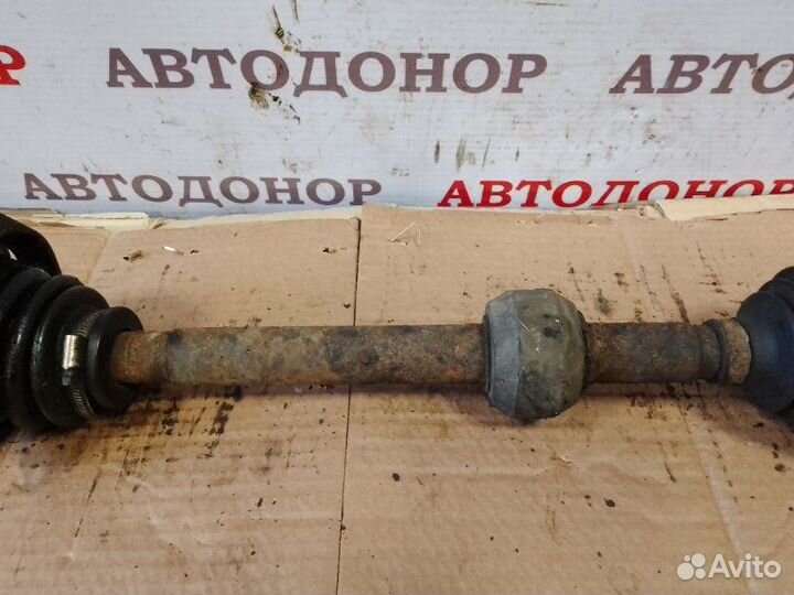 Полуось привод передний правый Renault Laguna 1.8