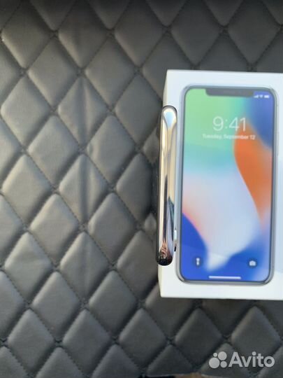 iPhone X, 64 ГБ