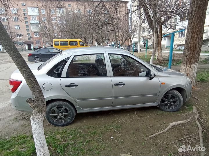 LADA Granta 1.6 МТ, 2012, битый, 168 469 км