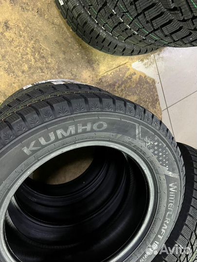 Kumho WinterCraft Ice Wi51 205/55 R16 94T