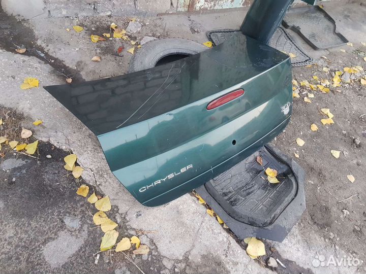 Крышка богажника Chrysler 300m