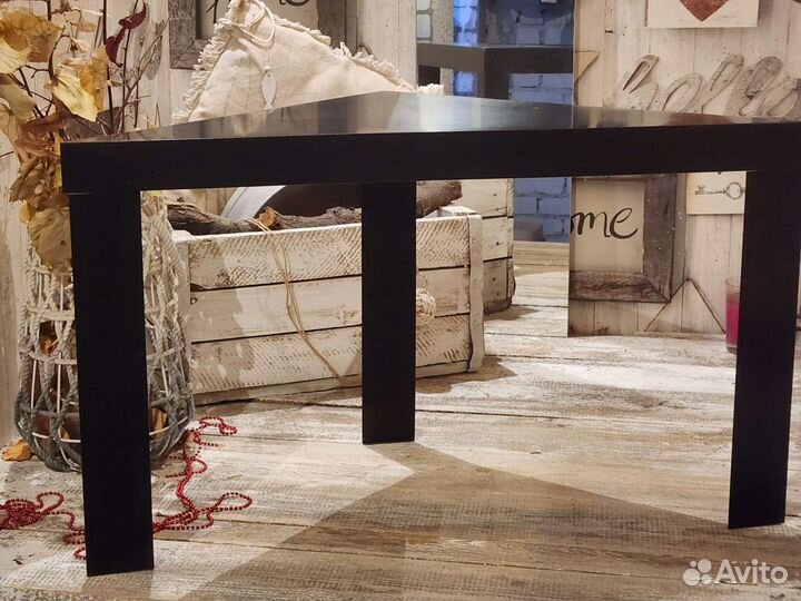 Стол треугольный IKEA черный